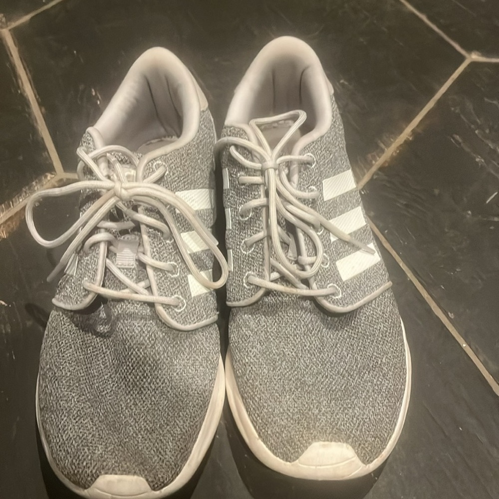 Adidas memory foam Gray and White Shoes - Picture 2 of 6